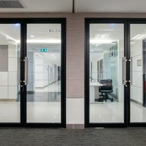 WHAT OPTIONS DOES AN ALUMINIUM DOOR OFFER? WHAT OPTIONS DOES AN ALUMINIUM DOOR OFFER?